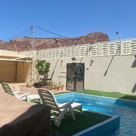 فيلا وشاليه الجبل الاحمر Al-'Ula Exterior foto