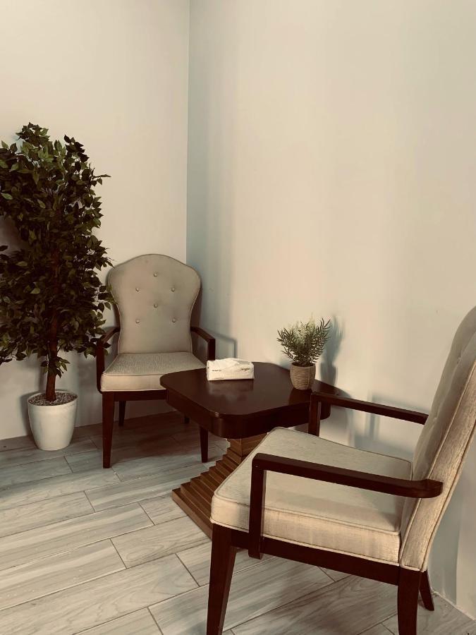 فيلا وشاليه الجبل الاحمر Al-'Ula Exterior foto